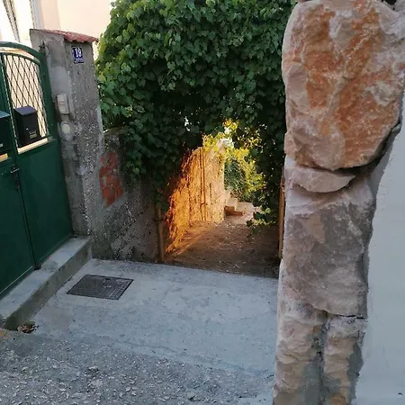 Luna Sibenik