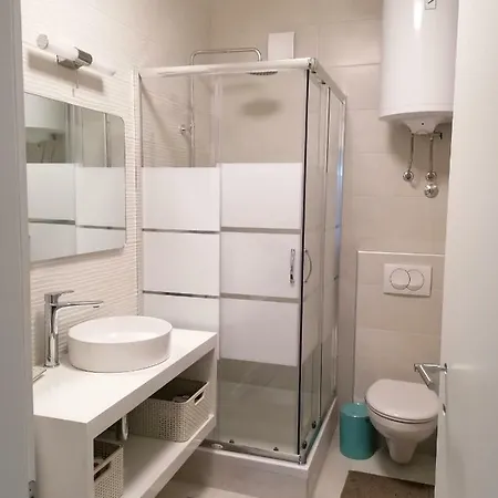 Luna Apartment *